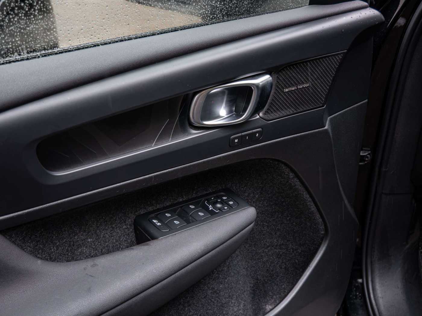 Volvo  Ultimate Recharge Pure Electric Single Motor