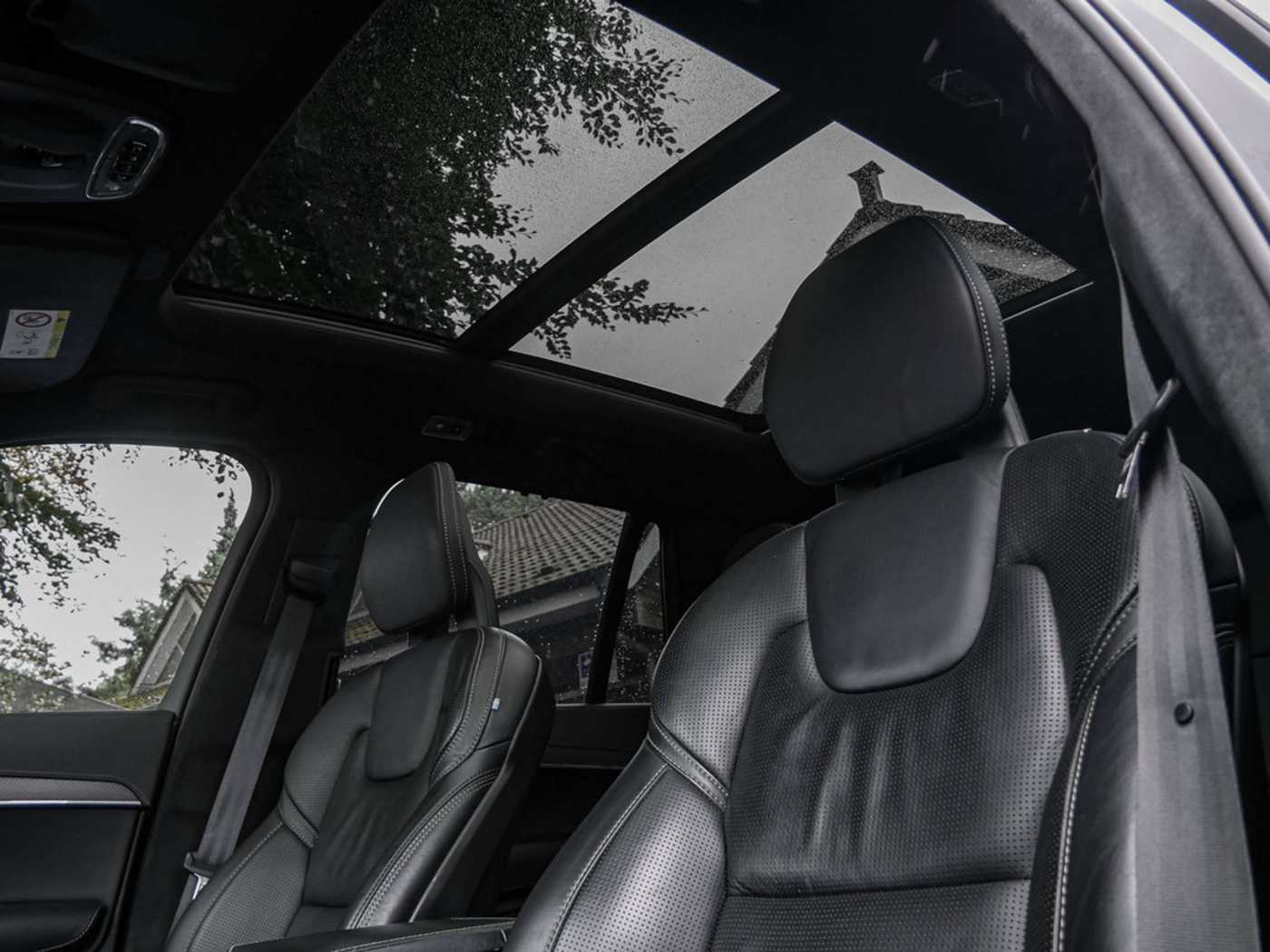 Volvo  T8 AWD Recharge Plug-In Hybrid R-Design
