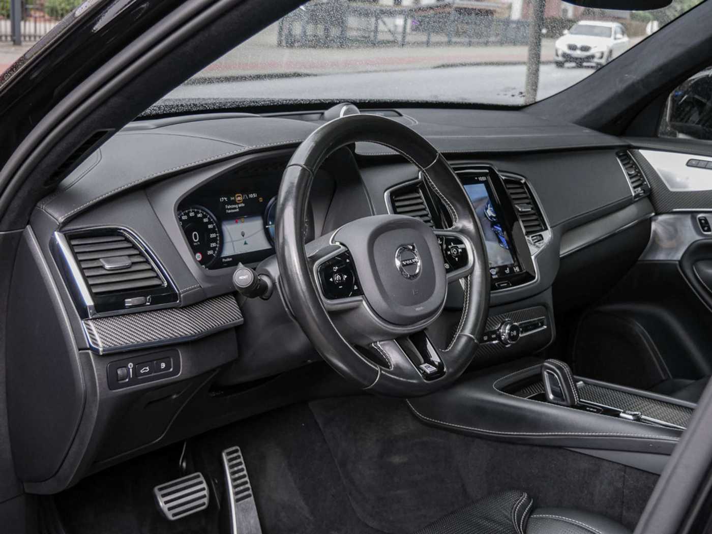 Volvo  T8 AWD Recharge Plug-In Hybrid R-Design