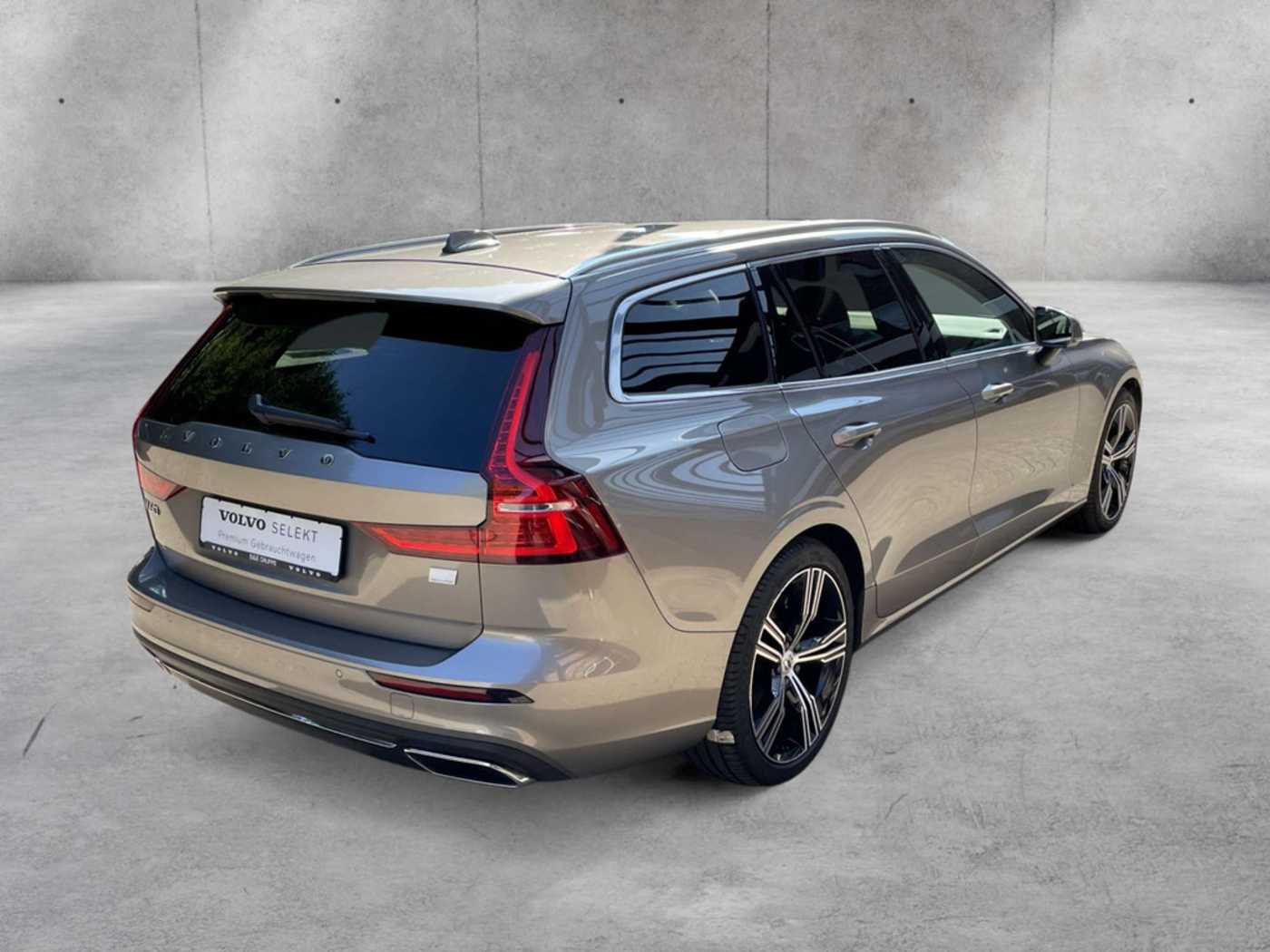 Volvo  T6 Plus Bright Recharge Plug-In Hybrid AWD
