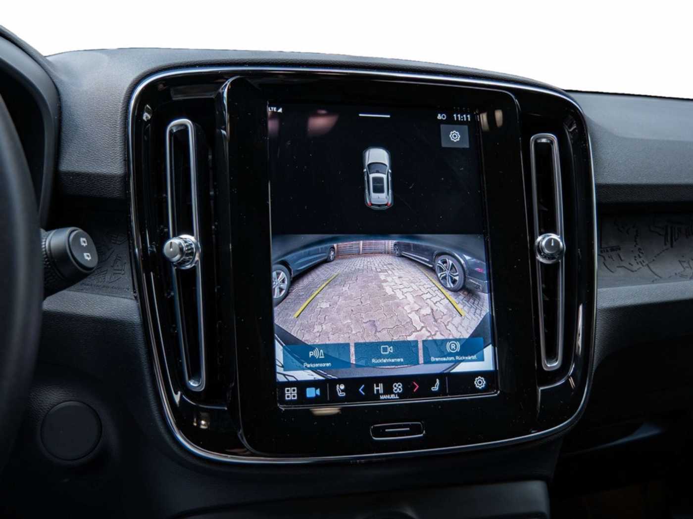 Volvo  Core Recharge Single Pure Electric 2WD