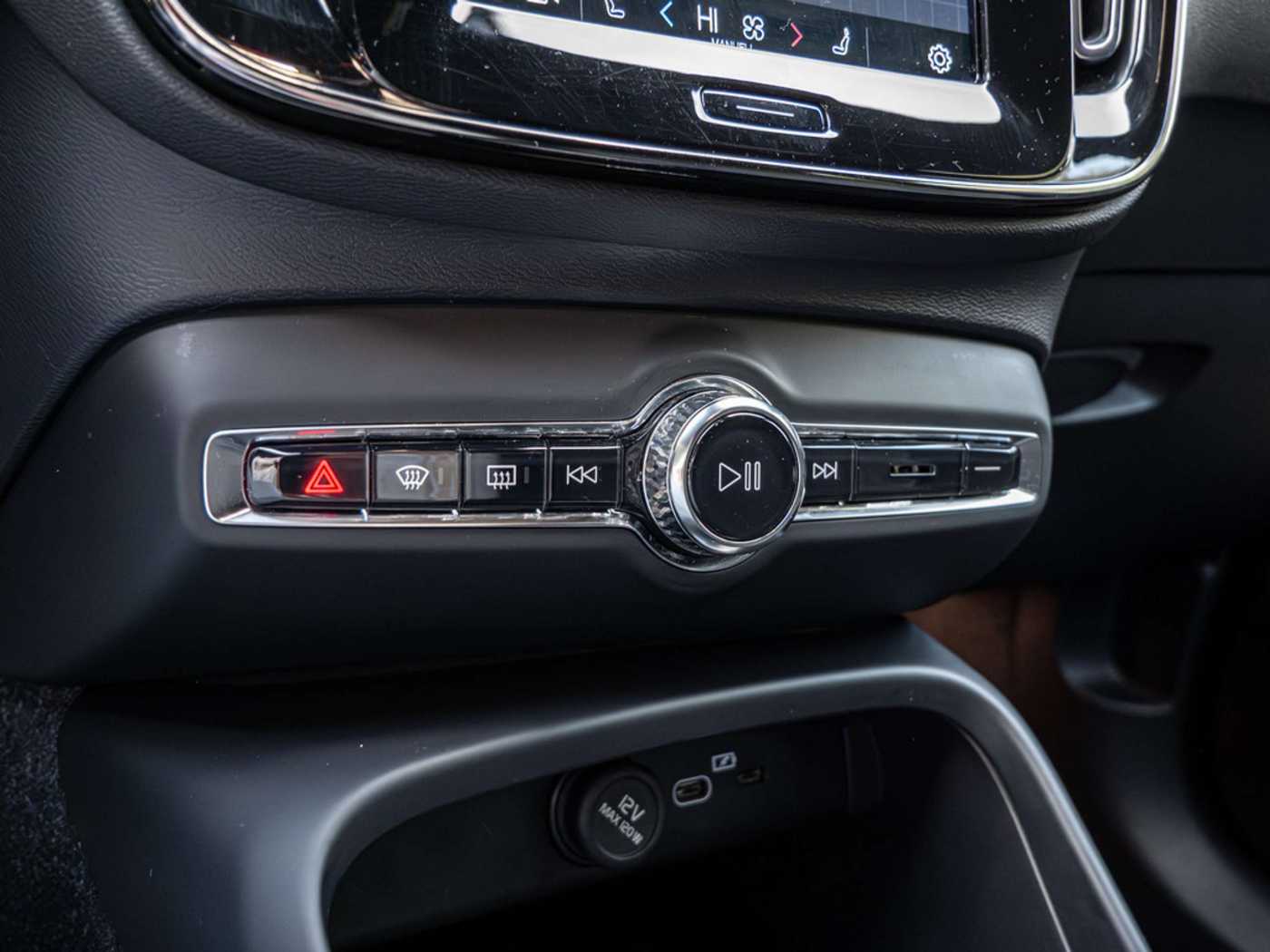 Volvo  Core Recharge Single Pure Electric 2WD