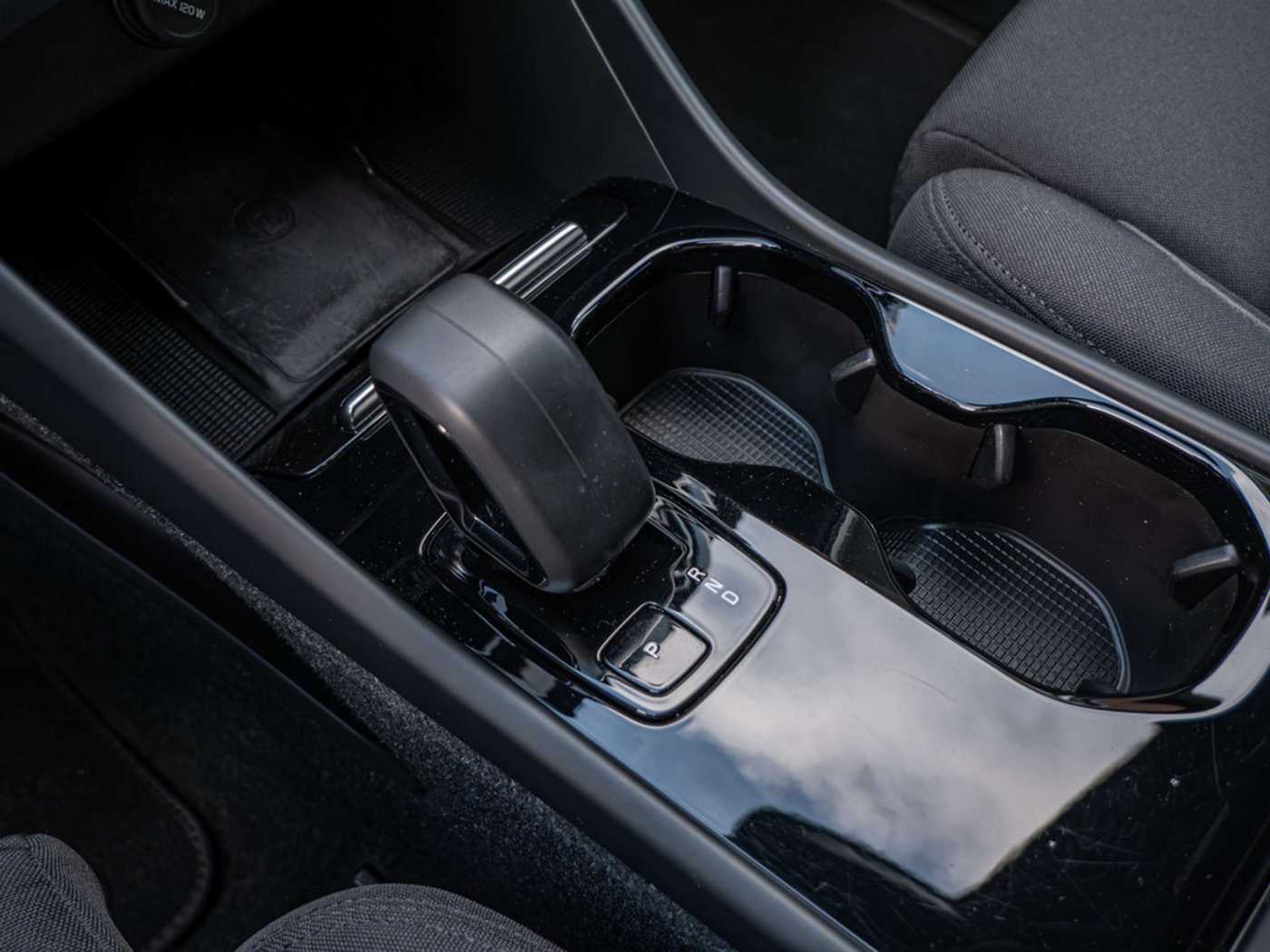 Volvo  Core Recharge Single Pure Electric 2WD