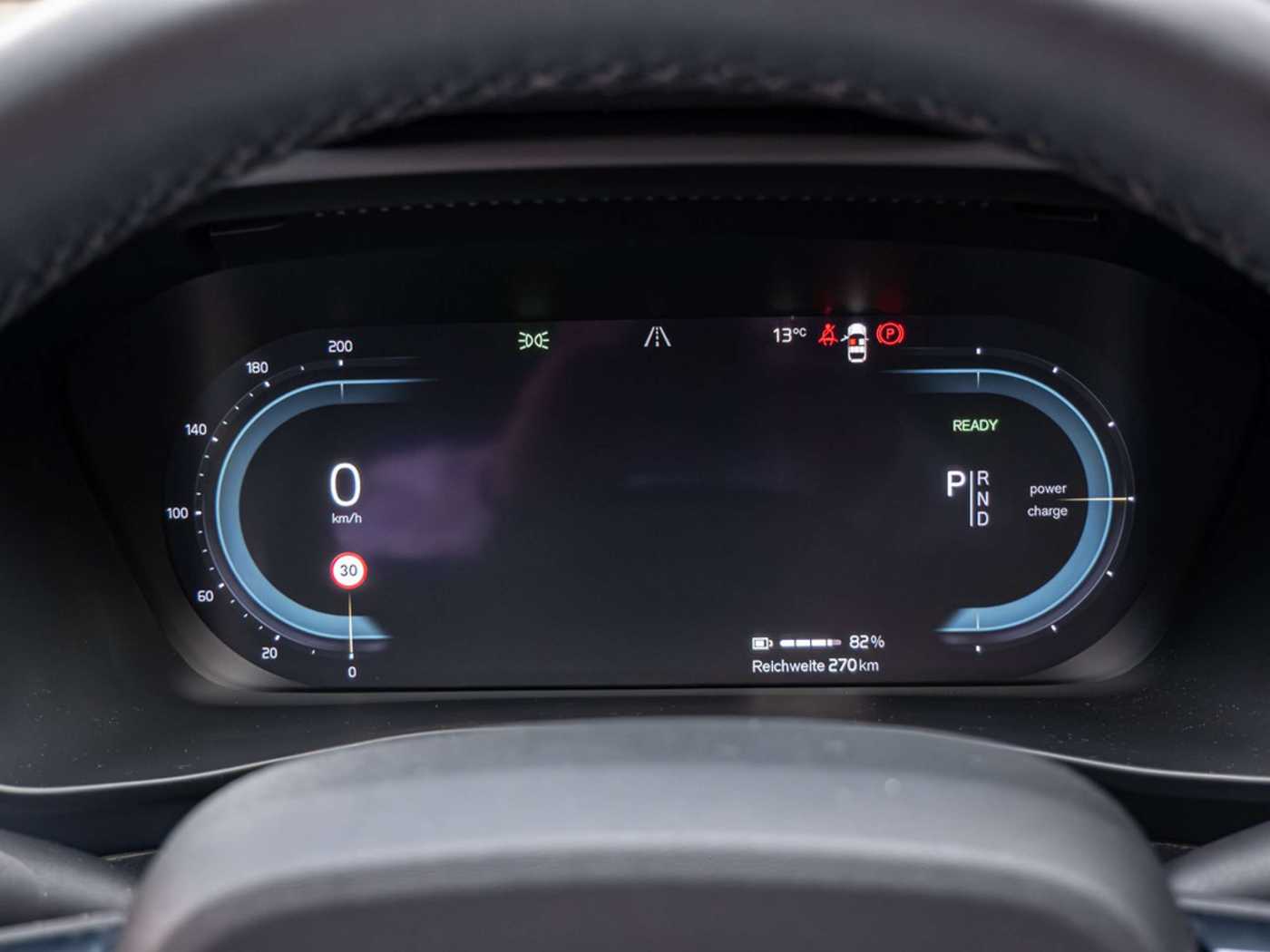 Volvo  Core Recharge Single Pure Electric 2WD