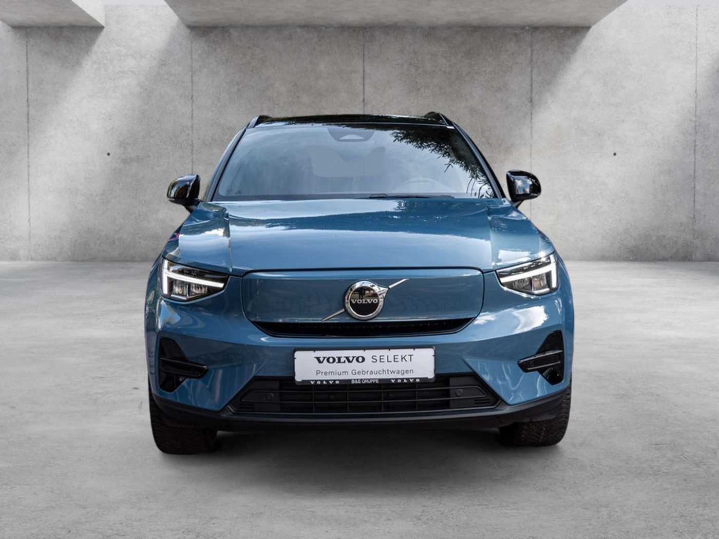 Volvo  Core Recharge Single Pure Electric 2WD