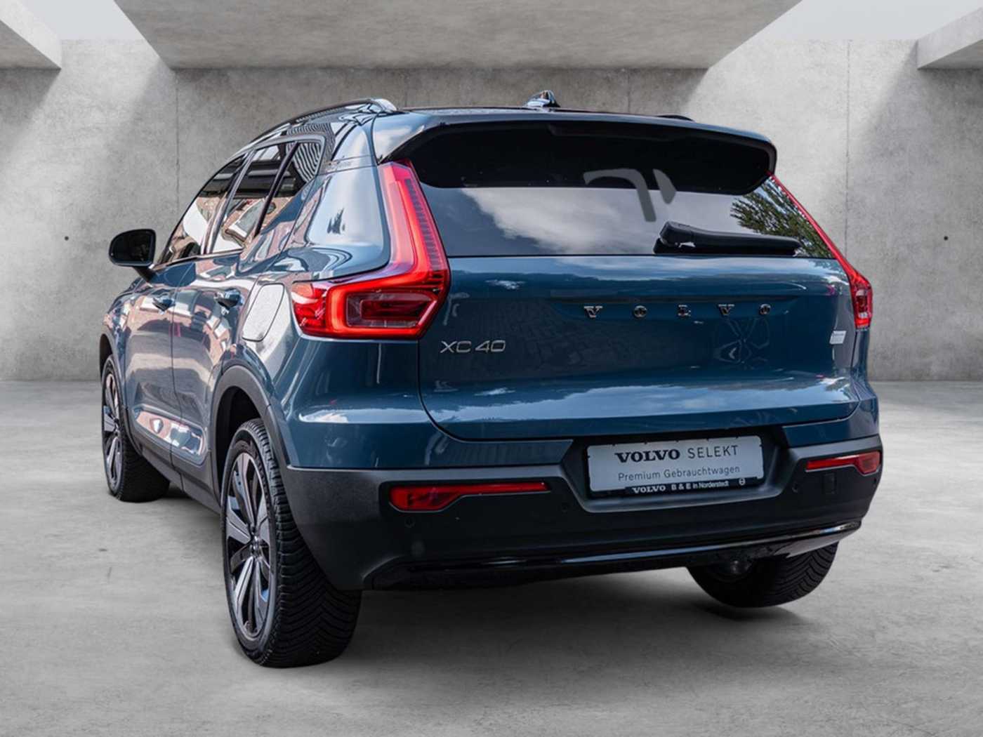 Volvo  Core Recharge Single Pure Electric 2WD