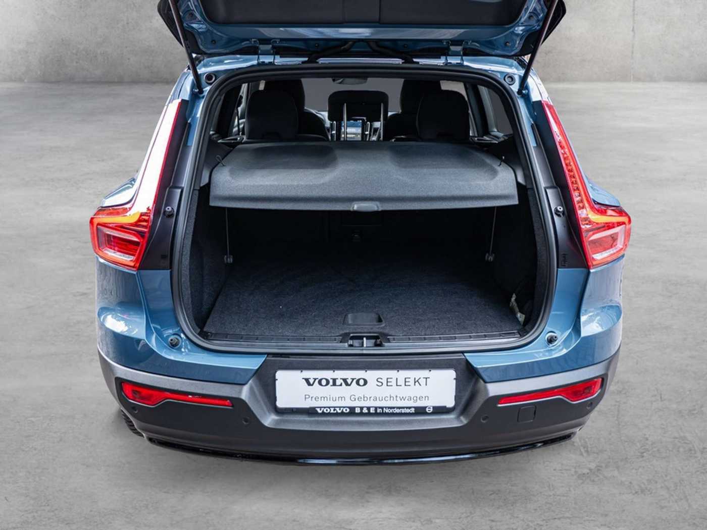 Volvo  Core Recharge Single Pure Electric 2WD