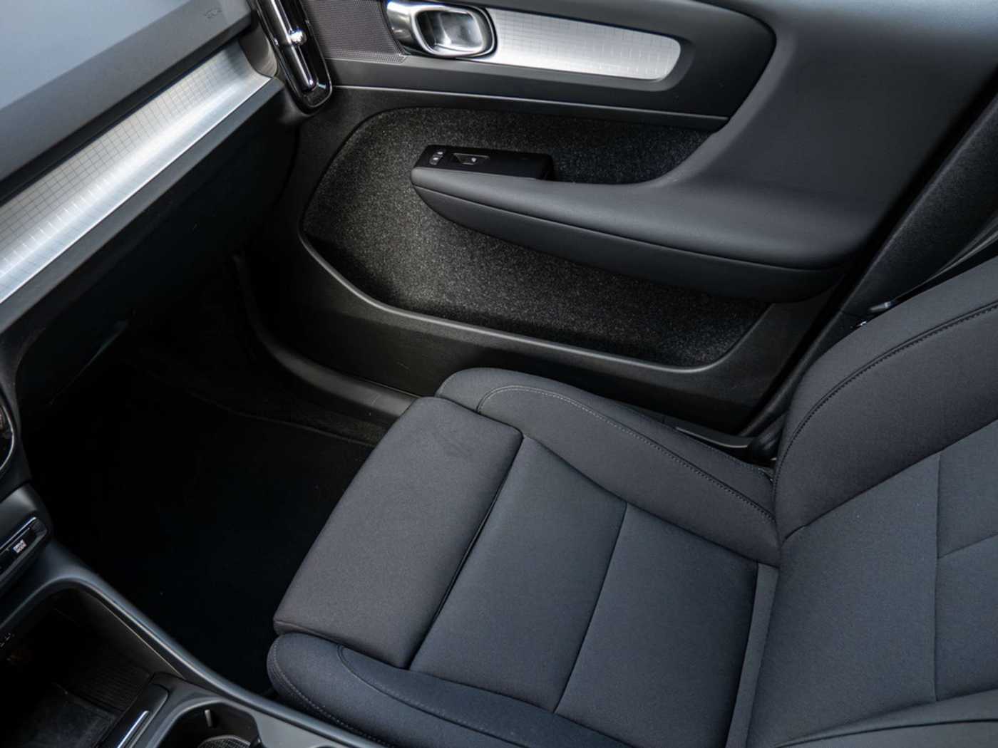 Volvo  T5 R-Design Expression Recharge ACC | AHK | BLIS | Licht- & Winter-Pak.