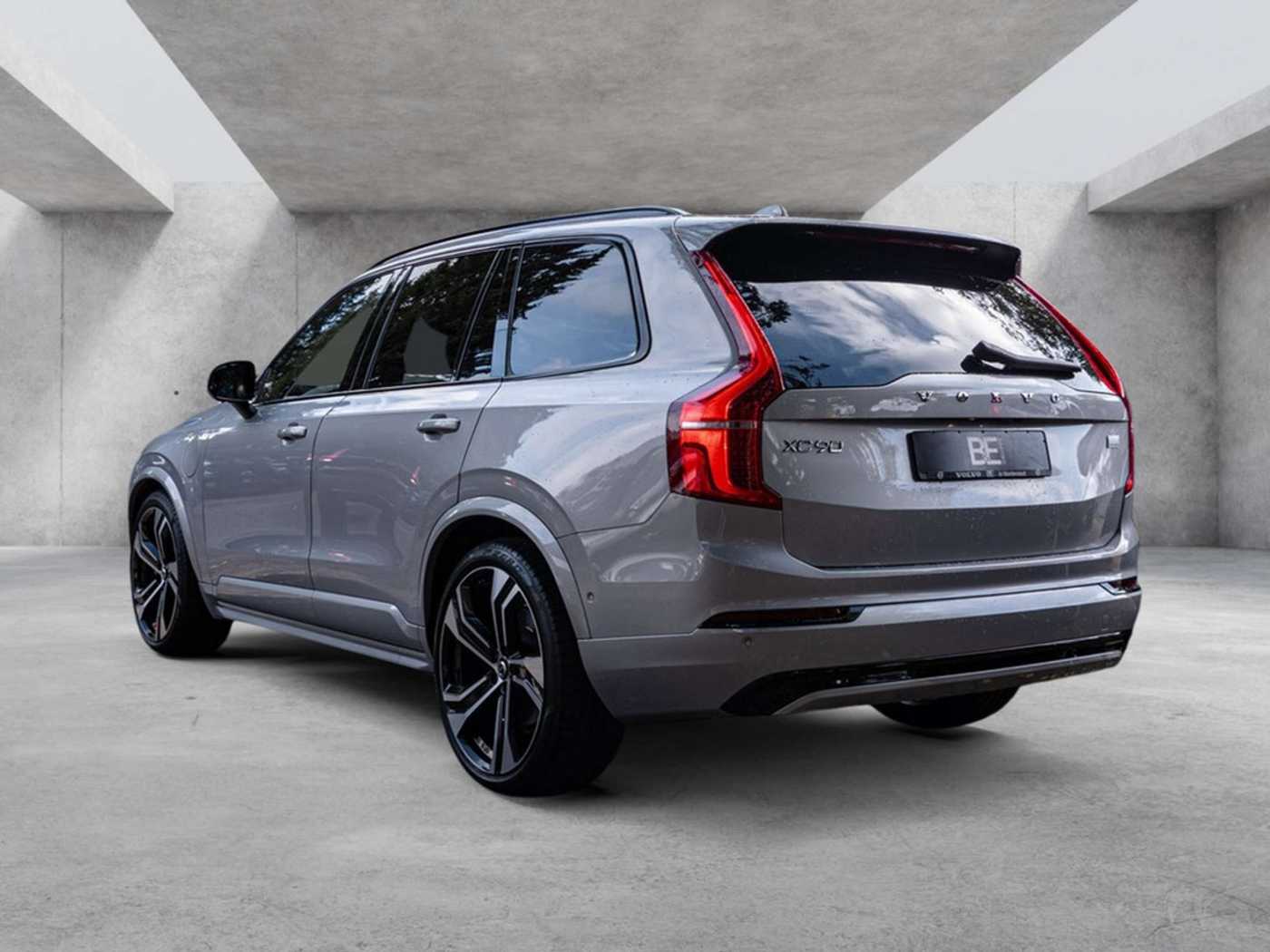 Volvo  T8 Ultimate Dark Recharge Plug-In Hybrid AWD