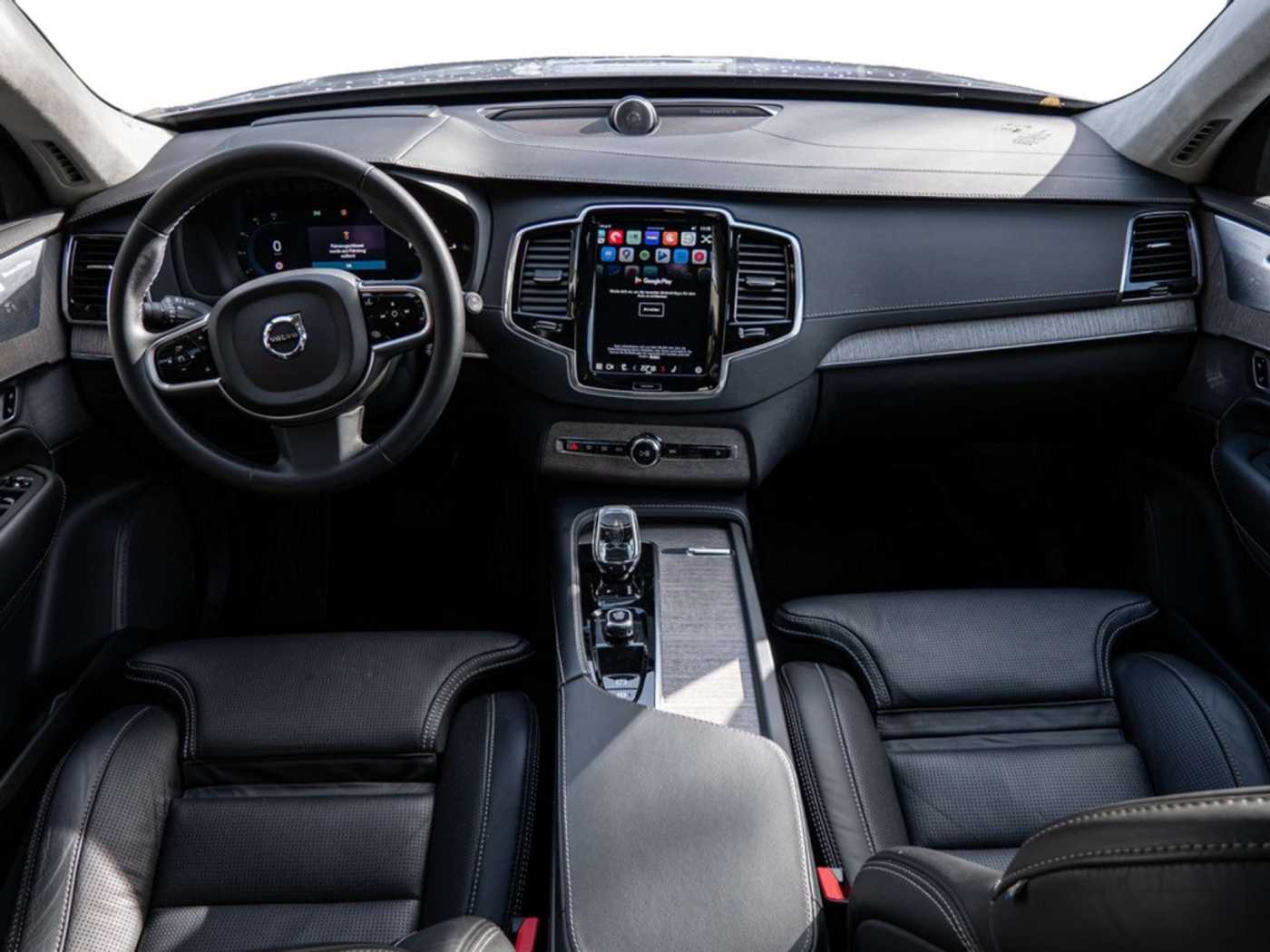 Volvo  T8 Ultimate Dark Recharge Plug-In Hybrid AWD