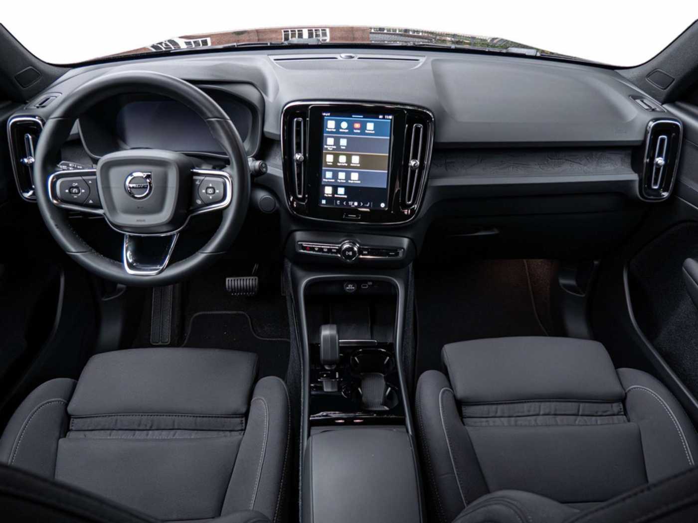 Volvo  TWIN Core Recharge Pure Electric AWD