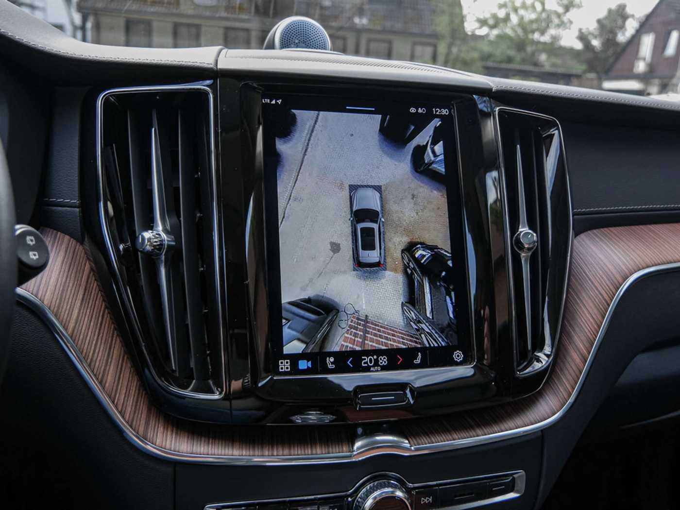 Volvo  T8 AWD Recharge Ultimate Dark Plug-In Hybrid
