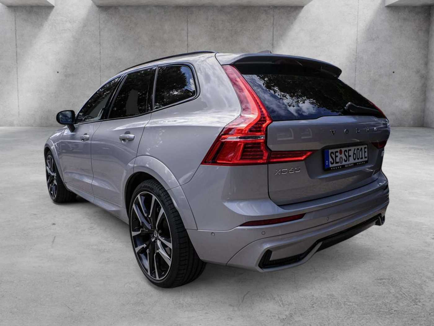 Volvo  T8 AWD Recharge Ultimate Dark Plug-In Hybrid
