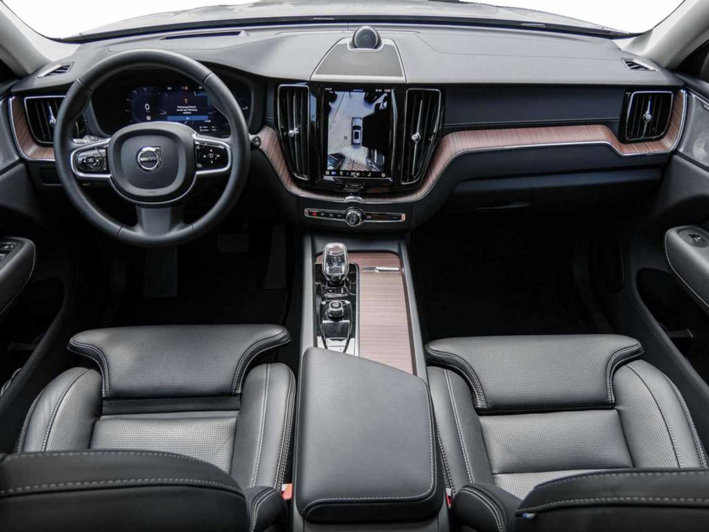 Volvo  T8 AWD Recharge Ultimate Dark Plug-In Hybrid