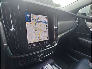 Volvo  D5 AWD Pro SHZ H/K NAVI LED