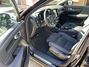 Volvo  Twin Motor AWD Ultra Black Edition