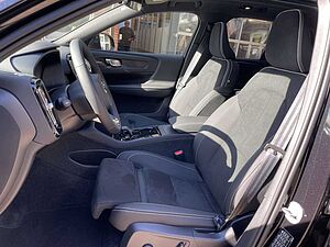 Volvo  Twin Motor AWD Ultra Black Edition