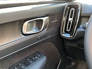 Volvo  Twin Motor AWD Ultra Black Edition