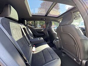 Volvo  Twin Motor AWD Ultra Black Edition