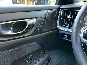 Volvo  T5 R-Design PANORAMA | HARMAN/KARDON | ACC | 20'