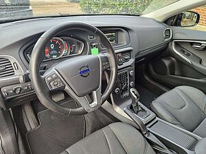 Volvo  D4 Momentum Geartronic *ACC*Kamera*