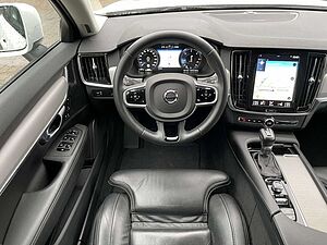 Volvo  D5 AWD Cross Country PRO Geartronic *Ganzjahresrei