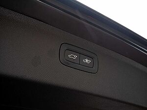 Volvo  T8 AWD Recharge Plug-In Hybrid Plus Bright
