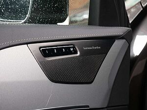 Volvo  T8 AWD Recharge Plug-In Hybrid Plus Bright