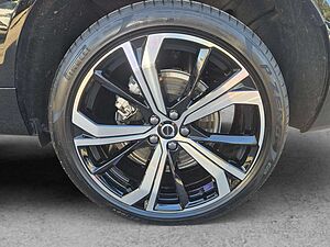 Volvo  T6 AWD Recharge Plug-In Hybrid Plus Dark