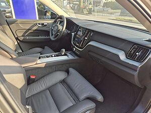 Volvo  T8 AWD Recharge Plug-In Hybrid Ultra Dark