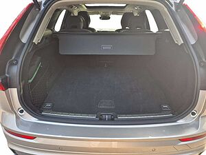 Volvo  T8 AWD Recharge Plug-In Hybrid Ultra Dark