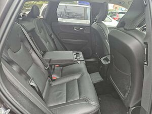 Volvo  T8 AWD Recharge Plug-In Hybrid Ultra Dark
