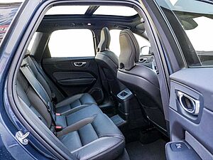 Volvo  T8 Recharge Plus Dark Plug-In Hybrid AWD