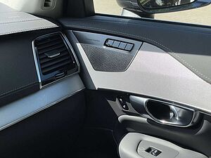 Volvo  T8 Plus Bright Recharge Plug-In Hybrid AWD