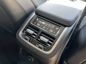 Volvo  T8 Plus Bright Recharge Plug-In Hybrid AWD