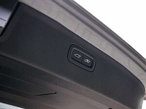 Volvo  T8 Ultra Bright Recharge Plug-In Hybrid AWD