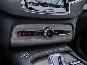Volvo  T8 Ultra Bright Recharge Plug-In Hybrid AWD