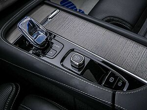Volvo  T8 Ultra Bright Recharge Plug-In Hybrid AWD