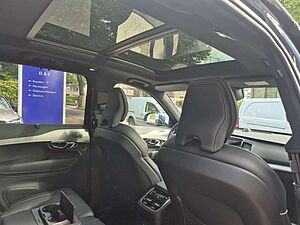Volvo  T8 Ultra Bright Recharge Plug-In Hybrid AWD