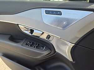 Volvo  T8 Ultra Bright Recharge Plug-In Hybrid AWD