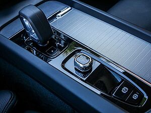 Volvo  B5 Ultimate Dark AWD