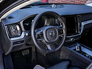Volvo  B5 Ultimate Dark AWD