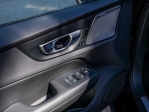 Volvo  B5 Ultimate Dark AWD