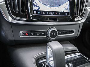 Volvo  T8 Ultimate Dark Recharge Plug-In Hybrid AWD