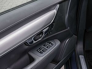 Volvo  T8 Ultimate Dark Recharge Plug-In Hybrid AWD