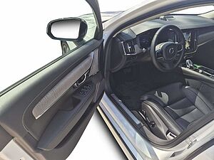 Volvo  T8 Ultimate Dark Recharge Plug-In Hybrid AWD