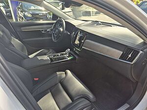 Volvo  T8 Ultimate Dark Recharge Plug-In Hybrid AWD