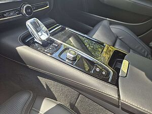 Volvo  T8 Ultimate Dark Recharge Plug-In Hybrid AWD