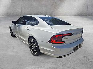 Volvo  T8 Ultimate Dark Recharge Plug-In Hybrid AWD