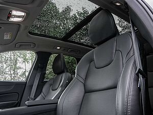 Volvo  T8 Plus Dark Recharge Plug-In Hybrid AWD